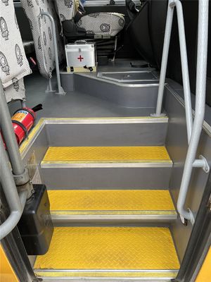 YuTong 46 posti Autobus scolastico rinnovato Trasmissione manuale gialla
