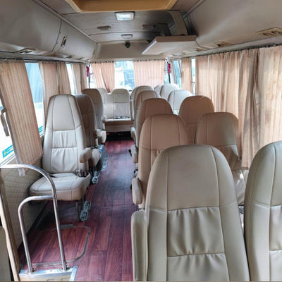 Euro 4 Toyota Coaster di seconda mano, furgone usato da 20 passeggeri in vendita