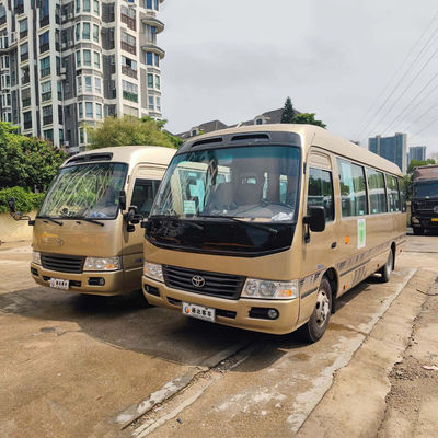 Euro 4 Toyota Coaster di seconda mano, furgone usato da 20 passeggeri in vendita