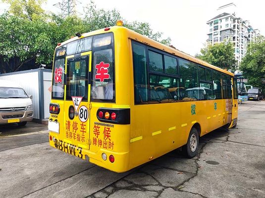 Diesel Euro 4 Autobus scolastico in pensione Dongfeng 56 posti Autobus scolastico giallo