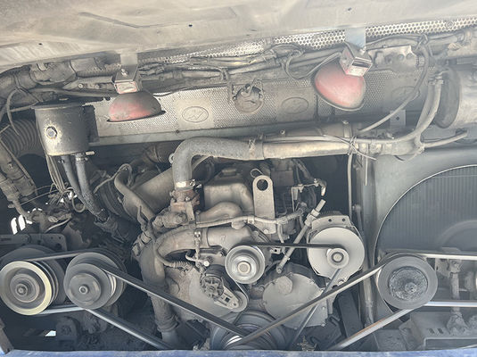 Autobus turistico diesel usato 37 posti 2 porte LHD Euro 4 con cambio manuale