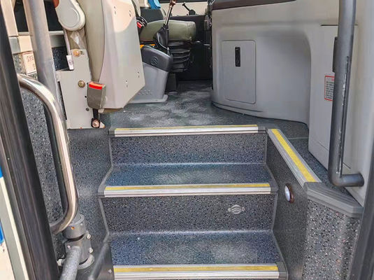 Autobus a due porte con guida a sinistra Autobus diesel con 47 posti Autobus passeggeri