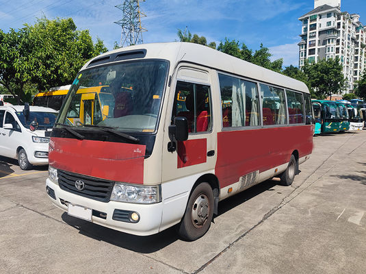 23 posti Toyota Coaster Autobus turistico di seconda mano con cambio manuale