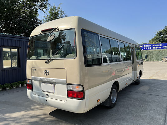 ISO Toyota Coaster Bus di seconda mano 20 posti Autobus passeggeri usati