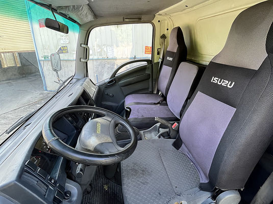 Intervallo medio Isuzu Camion usato 4X2 Diesel di seconda mano Camion commerciale