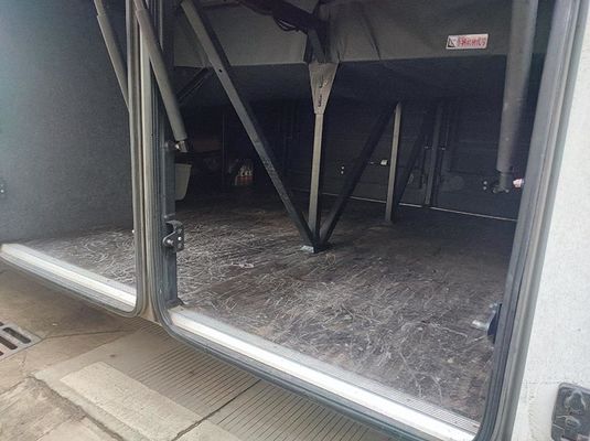 Autobus diesel Euro 5 Autobus turistici usati Dislocamento LHD Posizione di sterzo 12m