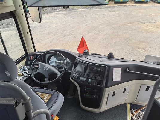 Yutong Diesel Coach Bus Euro 5 Autobus turistico usato LHD Volante 12m