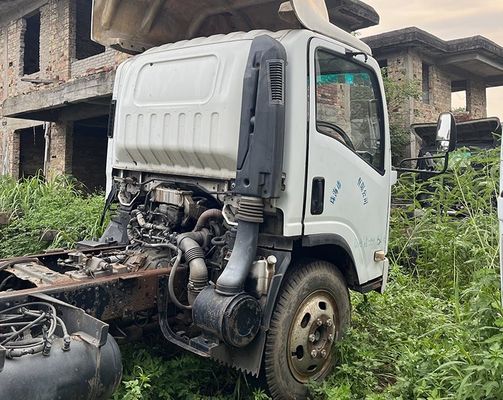 Camion usato Isuzu ELF 600p Cargo Truck 4KH1 Motore diesel E carrozzeria bianca