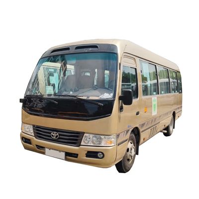 Autobus Toyota Coaster a motore diesel da 23 posti con cambio manuale