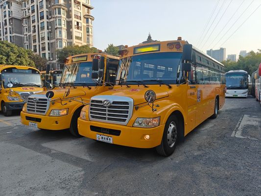 56 posti Autobus scolastico a motore diesel LHD KLQ6106XQE4 Uesd Made in China