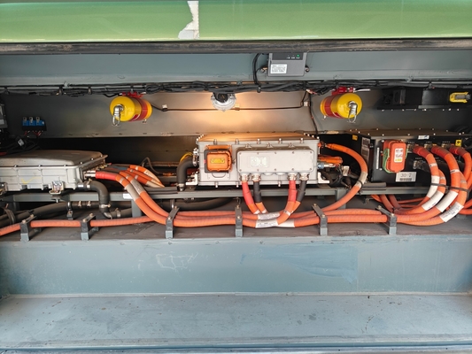 Autobus elettrico puro di seconda mano con motore elettrico di tipo 48 posti a sedere di Golden Dragon nel 2018 con pista posteriore del 1860